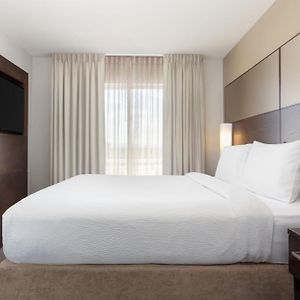 One-Bedroom King Suite